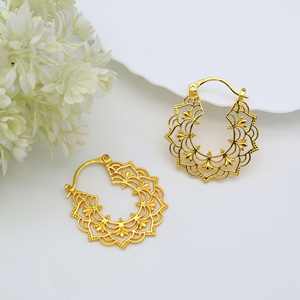 Elegante étnico 18K oro geométrico recorte pendientes minimalista hecho a mano bohemio encanto moda gota diseño señoras Navidad - Product Image 3