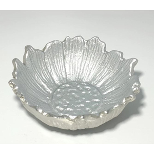 Bol de service de table en fonte d'aluminium antique Bol décoratif pour la maison moderne fabriqué à la main en vente pour les collations Bol décoratif de service - Product Image 1