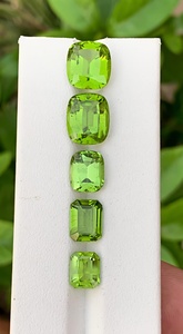 Gema de Peridoto Facetada de Primera Calidad - Gemas de Peridoto de Color Verde Intenso - Piedra Natural Tallada, Regalo Perfecto para Ella - Product Image 5