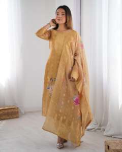 ชุดสلوار คามีซ ผู้หญิง รุ่นใหม่ ผ้าชีนอนไหมแท้ งานปักเล็กๆ ด้านใน แห้งเร็ว ลายนูนทันสมัย ใส่ได้ทุกฤดู - Product Image 6