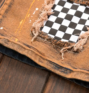 Short en jean tendance pour homme avec broderie personnalisée taille moyenne extensible et déchirée, parfait pour les boîtes de nuit et les bars Short en jean pour homme - Product Image 6