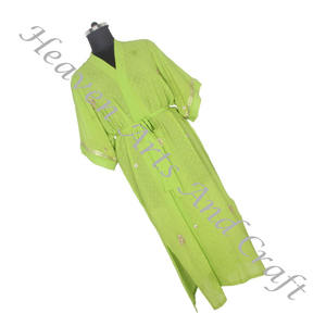 KL017 hecho a mano Vintage seda Sari chaqueta hermoso bohemio Floral invierno vestido largo con cinturón más cerca elegante estilo Kimono - Product Image 3