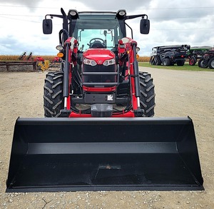 ซื้อรถแทรกเตอร์ Massey Ferguson 4710 100 แรงม้า ระบบขับเคลื่อนสี่ล้อ อุปกรณ์การเกษตรกำลังสูง - Product Image 1