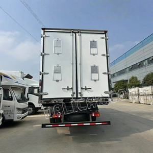 LOW Price HOWO Chicken Carry <strong>Truck</strong> 4X2 <strong>Small</strong> Living Chick Poultry <strong>Truck</strong> - Product Image 6