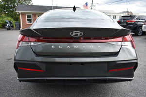 Hyundai Elantra SEL 2024 Estándar, Disponible para la Venta - Product Image 2