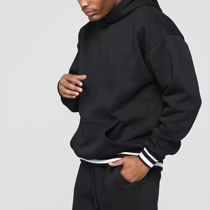 Pulls à capuche courts à épaules tombantes Vente en gros de sweats à capuche épais en éponge française avec manchette et ourlet rayés - Product Image 5