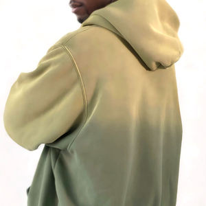 Sudaderas con capucha y sudaderas personalizadas 100% algodón para hombre 300 gramos Logotipo de temporada de invierno colocado frente a su propio diseño - Product Image 4