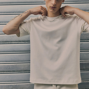 T-shirt à col rond surdimensionné respirant en coton de qualité supérieure 230GSM pour Streetwear Logo de broderie personnalisé à séchage rapide imprimé - Product Image 3