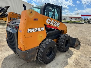Chargeuse compacte Case SR210B d'occasion d'origine à vendre - Product Image 3