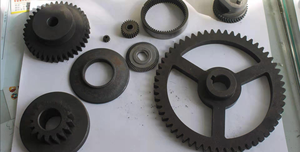 เครื่องอัดผงอัตโนมัติ 4 คอลัมน์ ขนาด 400 ตัน พร้อมระบบไฮดรอลิกเซอร์โว มอเตอร์ 220V/380V 60KW สำหรับการผลิตเฟืองแบริ่ง - Product Image 4