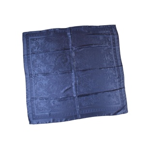 Élégant Vintage Nouveau Motif Nuage Parfumé Satin Femmes Châle Durable Polyester Soie Écharpe Long Carré Style Personnalisé - Product Image 6