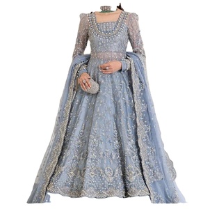 Robe de soirée en mousseline de soie fantaisie de style pakistanais traditionnel pour femmes, design Salwar Kameez pour les occasions spéciales - Product Image 2