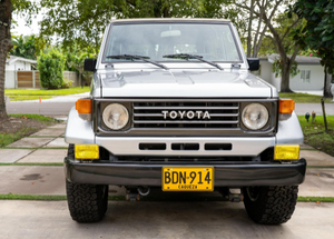 Toyota Land Cruiser FZJ73 d'occasion abordable, modèle 1993, version sud-américaine, série 70, boîte manuelle 5 vitesses, moteur 6 cylindres 4,5 litres, 4x4 - Product Image 2
