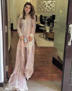 Conjunto Único de Salwar Kameez Pakistaní de Estilo Vintage Bordado en Color Sólido para Bodas y Fiestas, Procedente de la India - Product Image 1