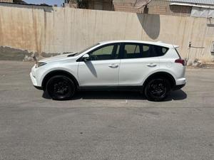 SUV UTILISÉ pas cher RAV 4 GCC 2018 - Product Image 5