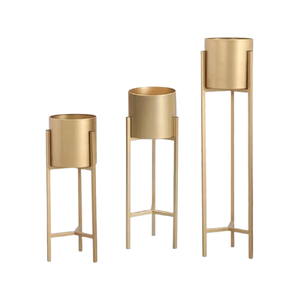 Support décoratif en métal pour fleurs avec jardinière Couleur or Lot de 3 support pour pots de fleurs intérieur/extérieur en métal et support au sol - Product Image 1
