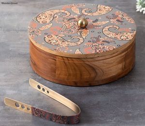 Olla de almacenamiento de Roti de latón de forma redonda con detalles decorativos perfecta para preservar la suavidad y el sabor de los Rotis - Product Image 6