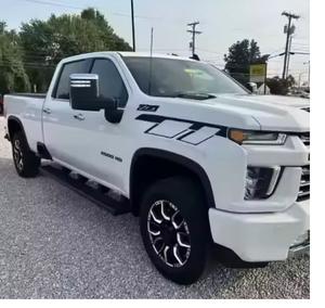 Silverado 2500HD d'occasion, 5 portes, 5 places, berline, cuir foncé, garantie 1 an, transmission automatique à 6 vitesses, conduite à gauche - Product Image 3