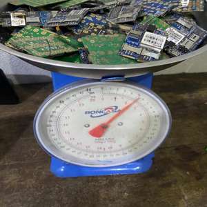 เศษซากคอมพิวเตอร์ 8 GB และเศษซากแรมคอมพิวเตอร์/แผงวงจรโทรศัพท์มือถือและแรมสำหรับขายในจีน - Product Image 1