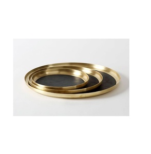 Plateau de service classique en aluminium au design intemporel, parfait pour les repas de famille, les dîners, les festivals et les célébrations spéciales - Product Image 3