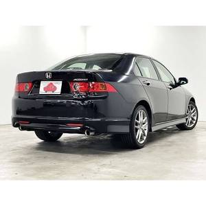 Honda Accord Euro R Berline 2008 Manuelle/Automatique Turbo 4L Essence Intérieur Tissu Foncé/Clair Sièges Tissu Pneus R17 Caméra Arrière Droite - Product Image 3