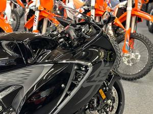 Motocicleta Superdeportiva Estilo Hayabusa 2023 de 1300cc - Product Image 4