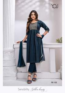 Dernier travail de broderie lourde coupe Naira vêtements de fête kurtis indiens pakistanais avec fil de viscose fantaisie conception rayonne pantalon Dupatta - Product Image 4