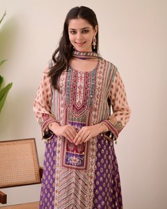 Trajes Chinon Aline de RADHE EXPORT en Colores Impresionantes, Adornados con Espejos Hechos a Mano, con Relieve, de Secado Rápido, Salwar Kameez para Fiesta - Product Image 5