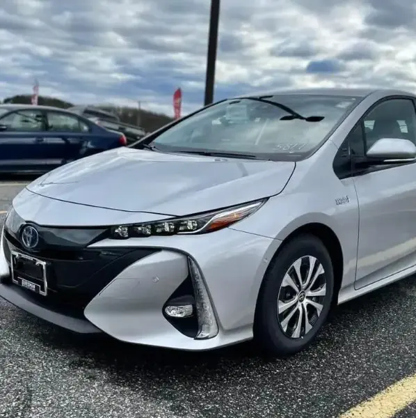 Подержанный 2022 Toyota Prius Prime мопс-ин гибрид