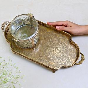 Meilleur plateau de service en laiton fait à la main avec polissage lisse et base solide utilisé pour le service de table et la décoration intérieure disponible à bas prix - Product Image 5