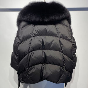 Veste d'hiver rembourrée pour femmes de haute qualité avec remplissage en coton respirant et fini - Product Image 6