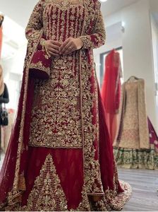 NUEVO VESTIDO DE NOVIA BORDADO EN KURTA,LEHENGA Y DUPATTA CON CUENTAS DE CRISTAL EMBELLEZADO, PIEDRA, TRABAJO DE DABKA PARA BODA @ 2024 - Product Image 2