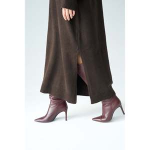 Robe longue en tricot marron foncé - Product Image 5