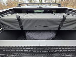 Cybertruck 2024 de 600 hp con motor dual y tracción en las cuatro ruedas, Cyber Tent incluida - Product Image 2