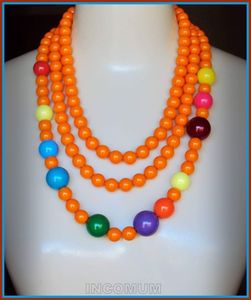 Nouveau collier pendentif en perles de résine en forme de fleur classique à la mode pour les fêtes - Product Image 6