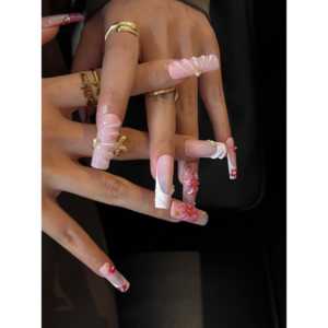 Ensemble de maquillage et de soins pour les ongles Ros Embrace avec une teinte rose élégante pour la routine de beauté quotidienne des femmes - Product Image 4