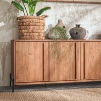 Buffet industriel 4 portes style farmhouse, pieds en fer thermolaqué noir, bois de manguier écologique, pour bar à domicile et rangement de cuisine