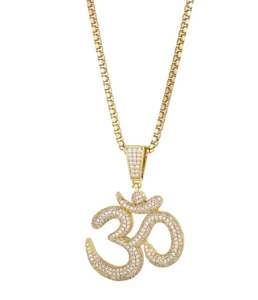 Colgante de Oro Amarillo OM, Destaca entre la Multitud, Colgante de Diamante MOISSANITE VVS con Acabado Chapado en Oro Blanco, Estilo Hip Hop - Product Image 3