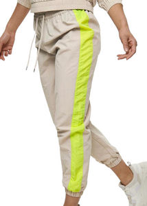 ชุดวอร์มกันลมแบบมีซิปครึ่งตัว ผ้าไนลอนผสมโพลีเอสเตอร์ สไตล์สตรีทแวร์ แต่งสีสันแบบคัสตอม พร้อมลายปะติด - Product Image 4