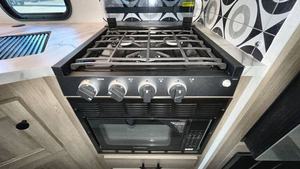 รถบ้านฟอเรสต์ริเวอร์ ฟอร์สเตอร์ 2501TSF สีขาว ปี 2026 ผลิตในสหรัฐอเมริกา - Product Image 4