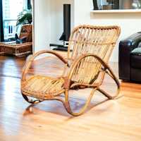 Fauteuil à bascule en bambou écologique pour l'extérieur, fonction massage, repose-pieds rétractable, design mobile, style mid-century moderne pour balcon