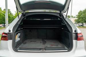 Audi RS 6 Avant 4.0T quattro 2024, construido según el estándar de rendimiento Satisfying Standard. - Product Image 6