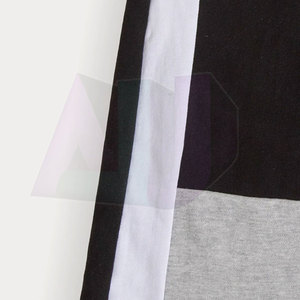 Shorts décontractés pour hommes en coton uni ultra confortables avec tissu léger et respirant pour les journées chaudes - Product Image 3