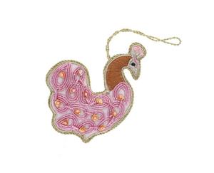 Ornement suspendu Zari à motif paon ethnique – Broderie artisanale pour Noël, mariages et décorations culturelles - Product Image 4