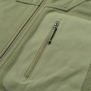 แจ็คเก็ตกีฬาฤดูหนาวแบบมีฮู้ดสำหรับทุกเพศ รุ่นปี 2025 ขายส่ง ผลิตจากวัสดุซอฟต์เชลล์ เป็นมิตรกับสิ่งแวดล้อม กันน้ำ น้ำหนักเบา ป้องกันลม ปิดด้วยซิป - Product Image 6