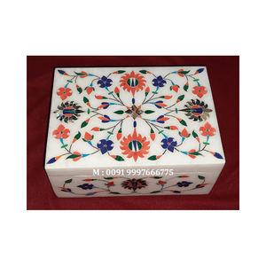 Hermoso Joyero de Mármol Blanco con Diseño Floral Hecho a Mano, Superficie Lisa y Brillante, Forma Rectangular, Ideal para el Día de Acción de Gracias - Product Image 1