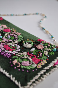 Pochette à broderie faite à la main pour femmes ethnique Tradebyd Patchwork sac à main avec fermeture à glissière caractéristique douce - Product Image 5