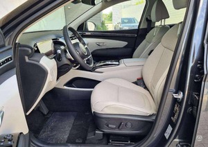 SUV d'occasion T/..on, conduite à gauche, boîte automatique - Product Image 4