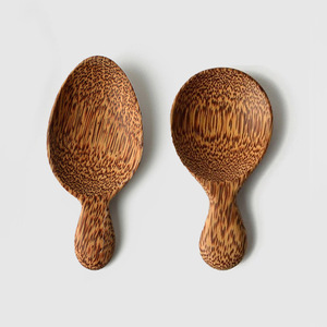 Ustensiles de cuisine essentiels cuillère à café en coco naturel cuillère à farine cuillères à poudre en bois de noix de coco en gros - Product Image 1
