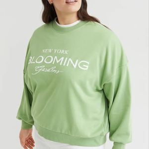 Sweat-shirt surdimensionné à capuche et col rond avec logo sur le devant pour femmes de grande taille vente en gros à bas prix pour la saison d'hiver - Product Image 2